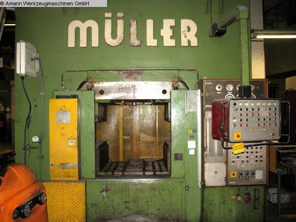 used Metal Processing Hydraulic Press MÜLLER-WEINGARTEN PUK 2000-10.1.2