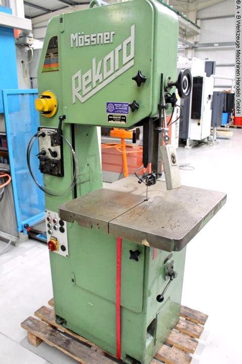 used Machines available immediately Band Saw - Vertical MOESSNER SM 420