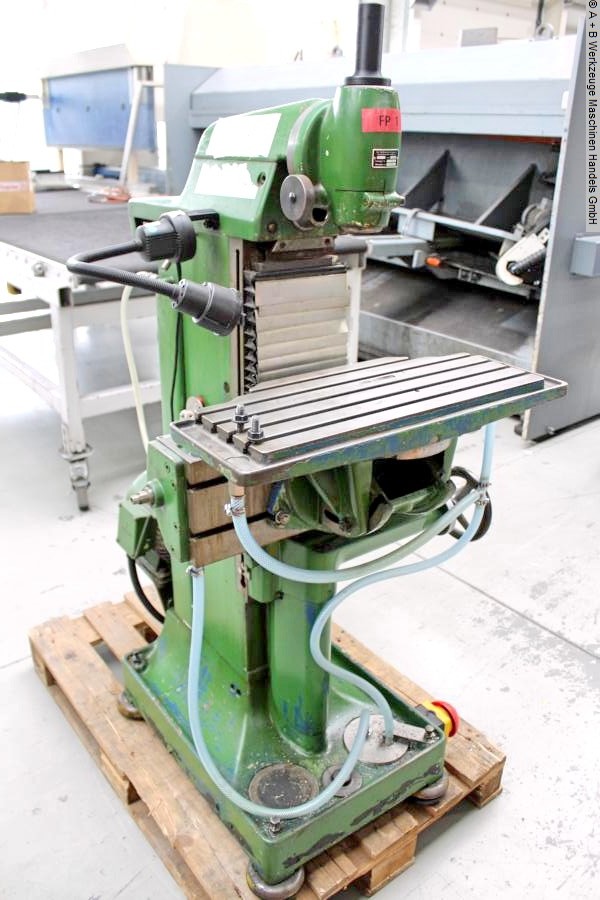 gebrauchte Metallbearbeitungsmaschinen Fräsmaschine - Universal DECKEL FP 1