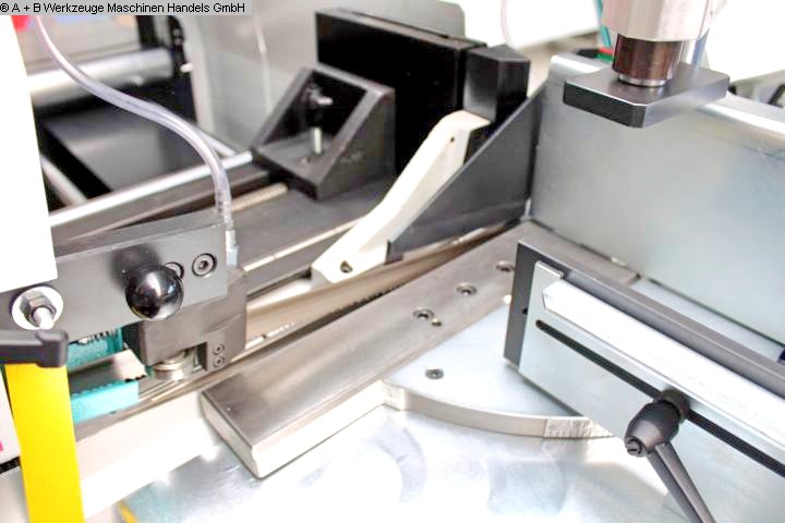 Sierra de cinta BERG & SCHMID - Vollautomat GBS 305 VA-I CNC usada