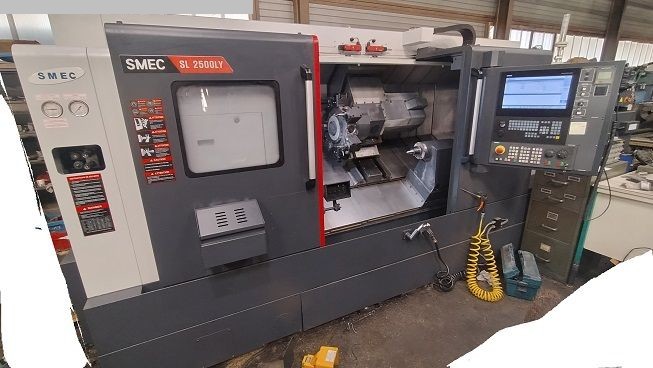 gebrauchte Metallbearbeitungsmaschinen CNC Dreh- und Fräszentrum SMEC SL 2500 LY (B)