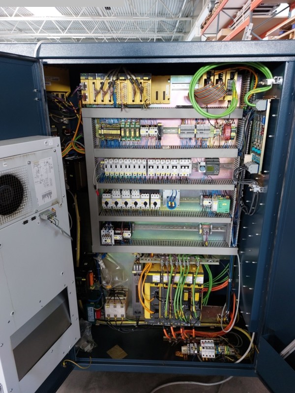 токарний верстат з ЧПУ - похила станина типу SPINNER PD 400 C/S CNC