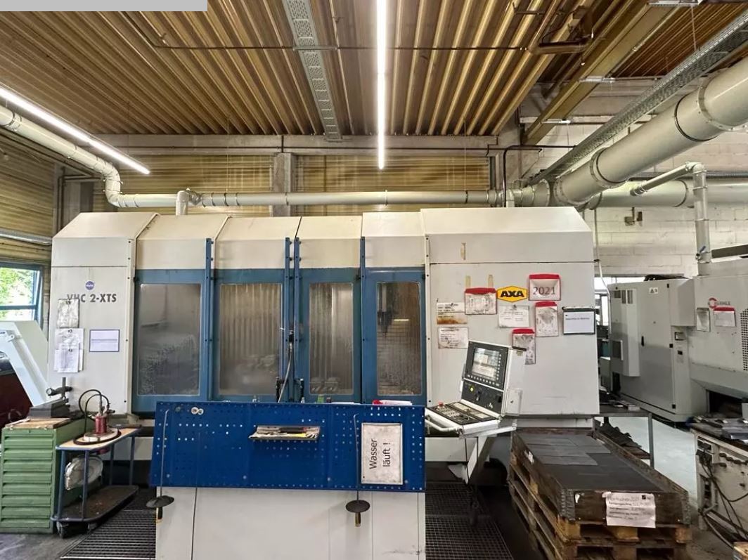 gebrauchte Metallbearbeitungsmaschinen Bearbeitungszentrum - Universal AXA VHC 2-XTS/50