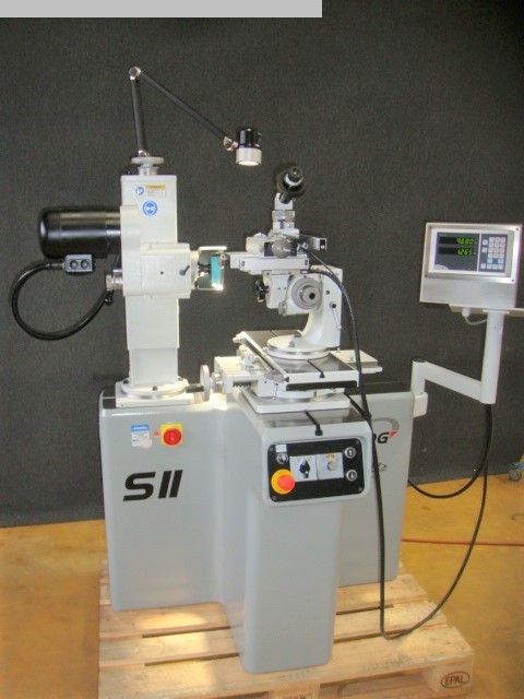 gebrauchte Metallbearbeitungsmaschinen Werkzeugschleifmaschine - Universal DECKEL S11
