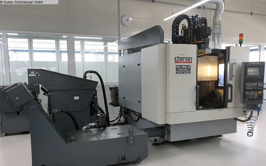 gebrauchte Fräsmaschinen Bearbeitungszentrum - Universal CHIRON FZ 15K S