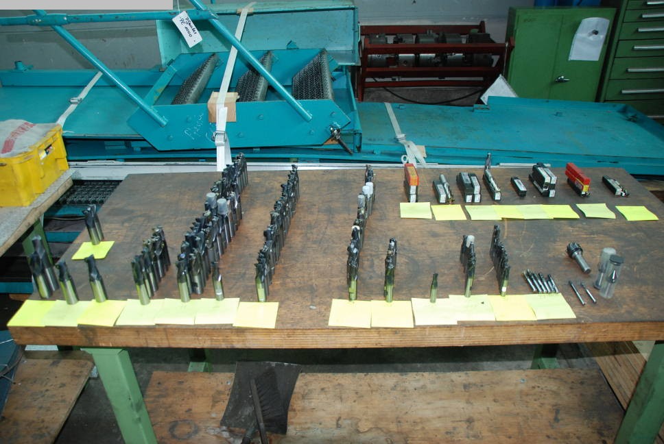 gebrauchte Maschinenzubehör Werkzeughalter SCHAFTFRAESER Carbide milling cutter