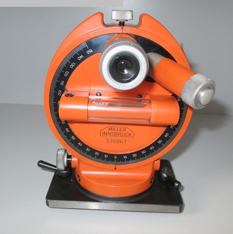 used Measurement equipment MÜLLER INNSBRUCK Winkelmessuhr used Measurement equipment MÜLLER INNSBRUCK Winkelmessuhr