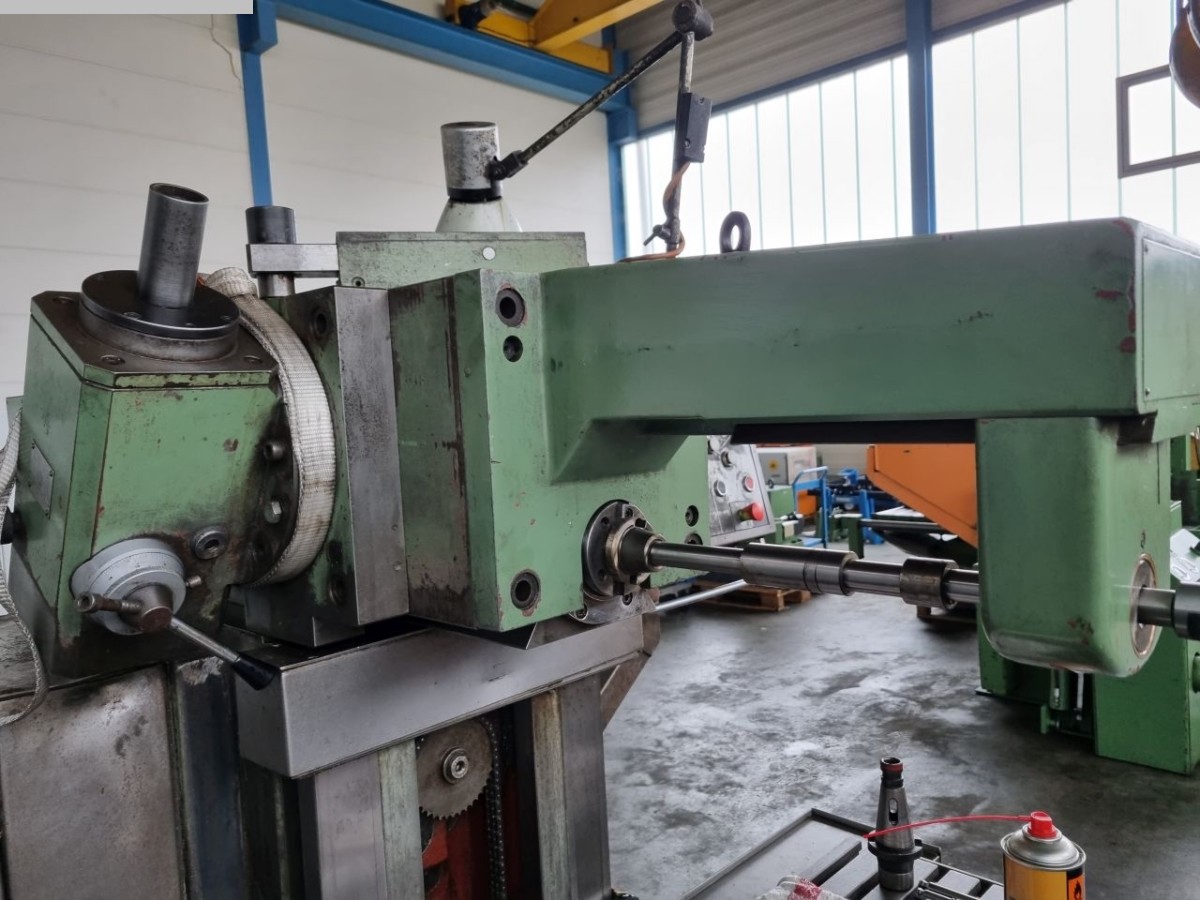 used Universal Milling and Boring Machine TOS FNGJ 32