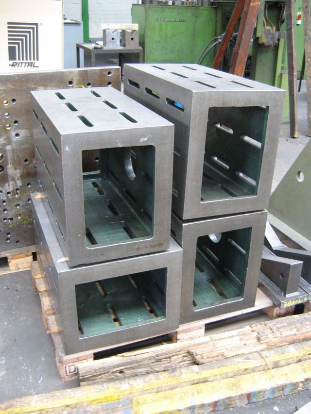used Machines available immediately Clamping Cube . 