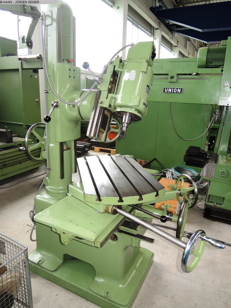 used Metal Processing Universal Milling Machine BOHNER & KÖHLE DP 6 A