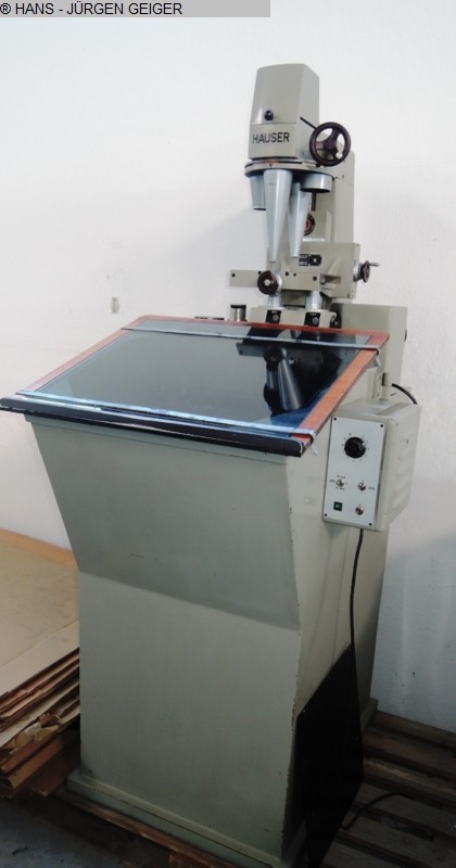 gebrauchte Metallbearbeitungsmaschinen Profilprojektor HAUSER P 215