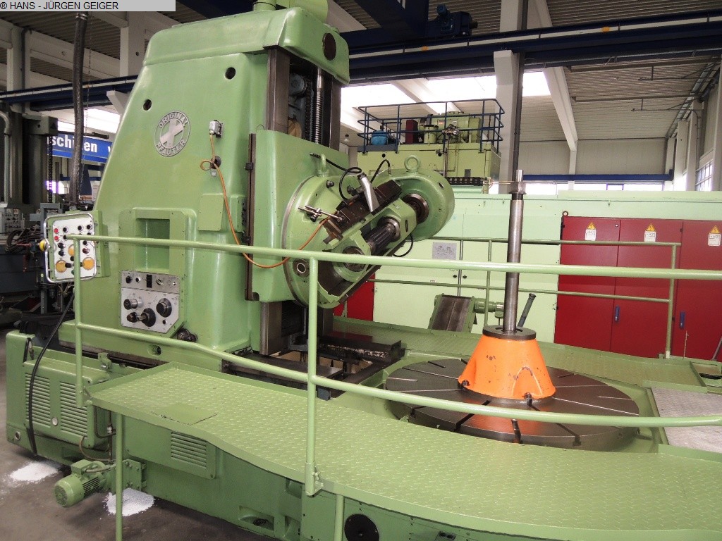 gebrauchte Metallbearbeitungsmaschinen Zahnrad-Abwälzfräsmaschine - vertikal PFAUTER P 1800