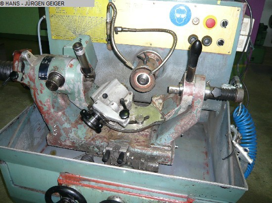used Drill Grinding Machine AVYAC 3 P 32