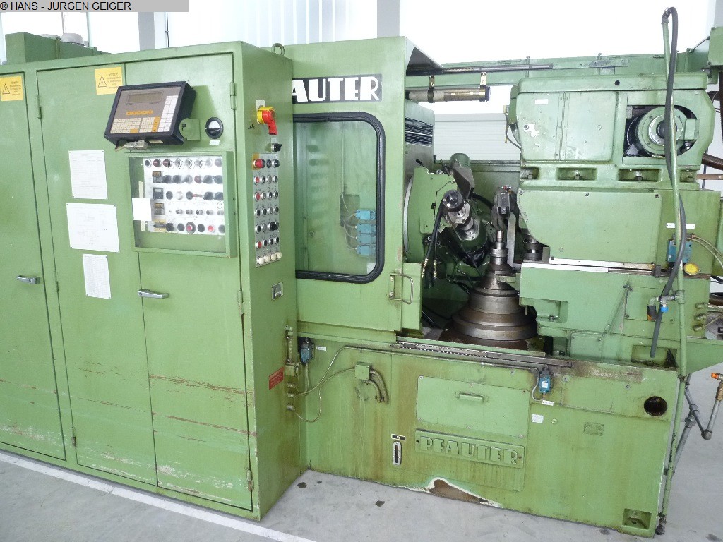 used Gear Hobbing and Shaping Mach. -combined PFAUTER PA 300 SHOBBER