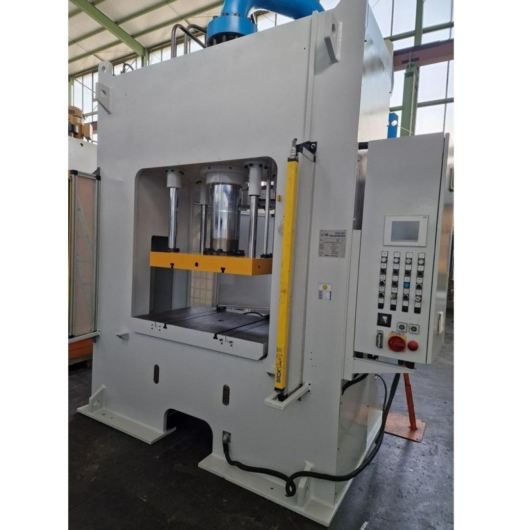 gebrauchte Pressen Doppelständerpresse - Hydraulisch ZEULENRODA PYZ 160 F (CE) gebrauchte Pressen Doppelständerpresse - Hydraulisch ZEULENRODA PYZ 160 F (CE)