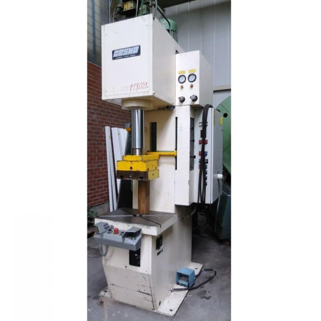gebrauchte Pressen und Bördelmaschinen Einständerpresse - Hydraulisch COSMO PVS 403 gebrauchte Pressen und Bördelmaschinen Einständerpresse - Hydraulisch COSMO PVS 403