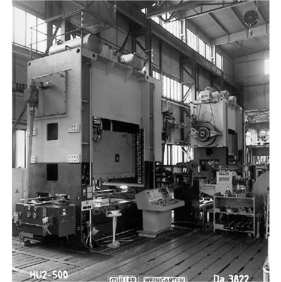 gebrauchte Metallbearbeitungsmaschinen Doppelständer - Kurbelpresse WEINGARTEN HU 2-500
