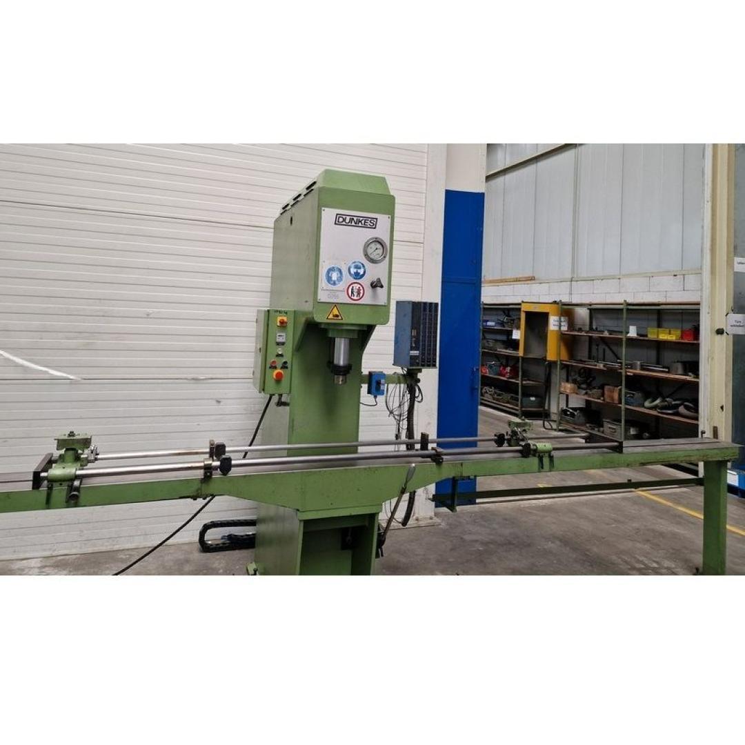 gebrauchte Metallbearbeitungsmaschinen Richtpresse - Einständer DUNKES HR 16