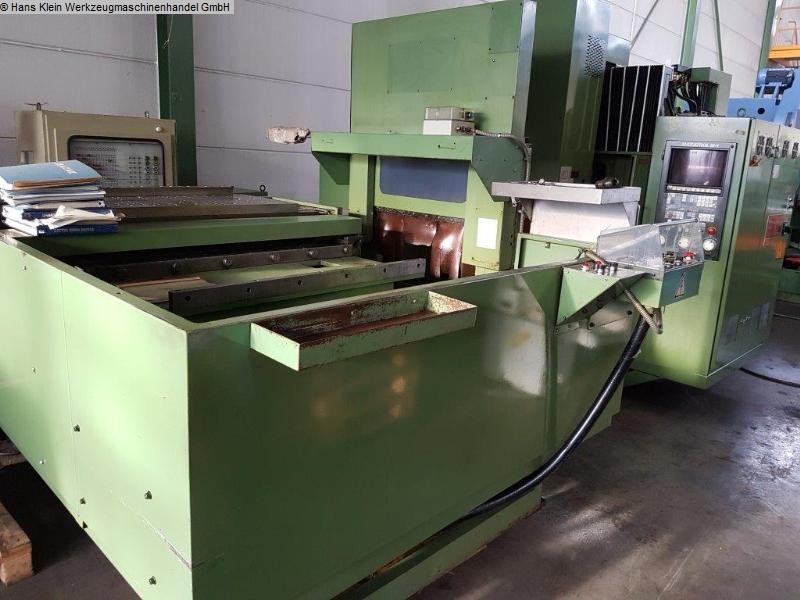 used Machines available immediately milling machining centers - vertical MAZAK VQC 20/40