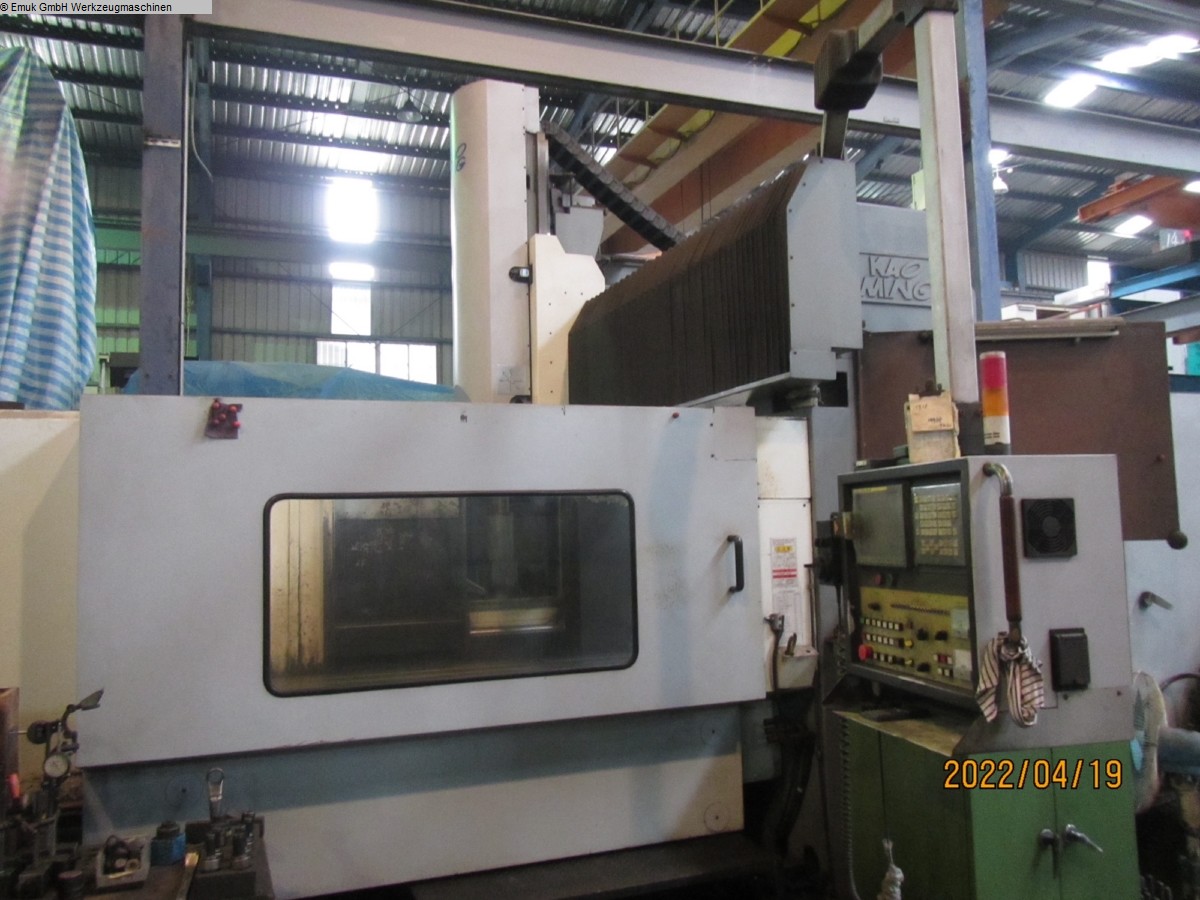 used  Machining Center - Vertical Kao Ming KMC 3000SD-2100