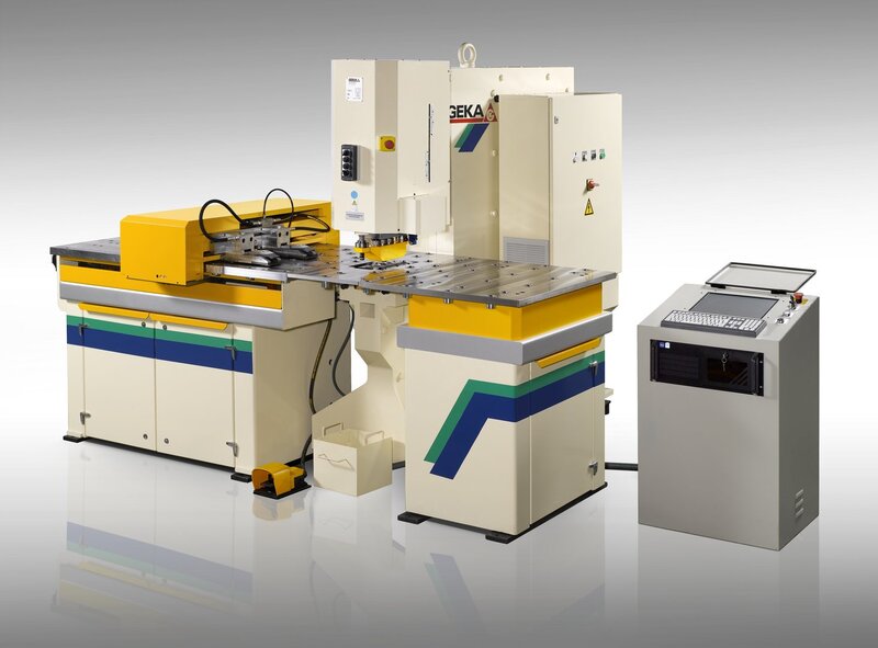gebrauchte Maschinen sofort verfügbar Hydraulische Lochstanze GEKA PAXY 1000 x 500 CNC Stanzmasch