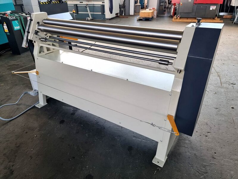 used Plate Bending Machine  - 3 Rolls HESSE by ISITAN RM 1550 x 90