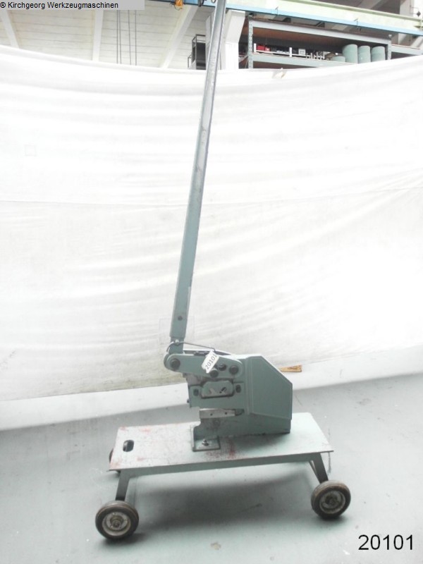 used Machines available immediately Hand-Lever Shear MUBEA 5 SN / 8 R
