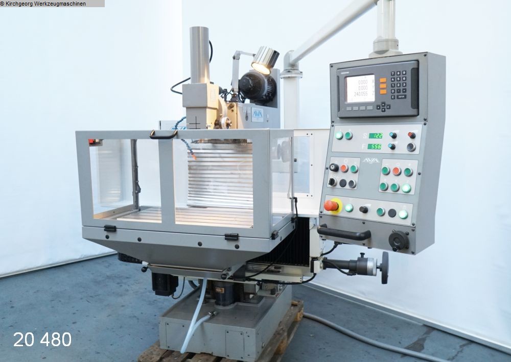 gebrauchte Maschinen sofort verfügbar Werkzeugfräsmaschine - Universal AVIA FNE 40P