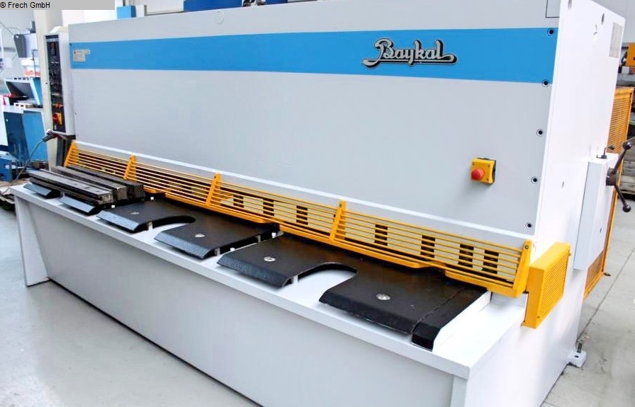 gebrauchte Maschinen sofort verfügbar Tafelschere - hydraulisch BAYKAL MGH 3100/10