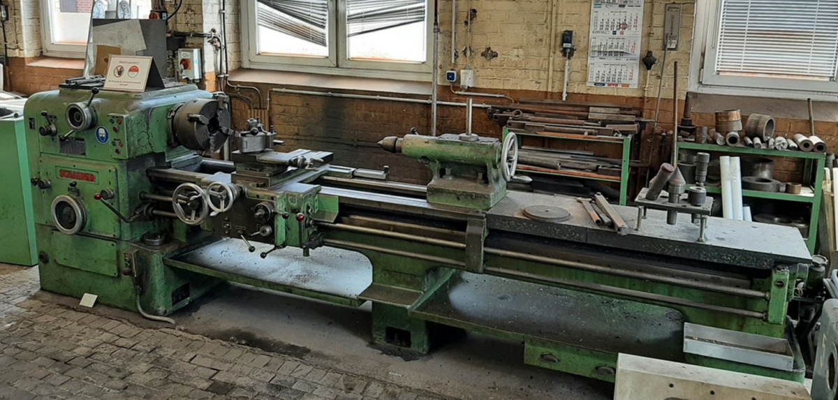 used Supply Machines Center Lathe SCHAERER UD 500