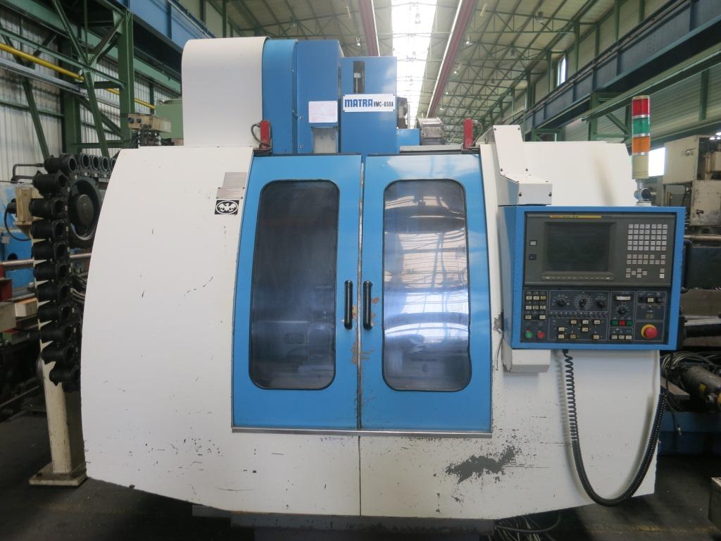 gebrauchte Fräsmaschinen Bearbeitungszentrum - Vertikal Matra VMC 850 A