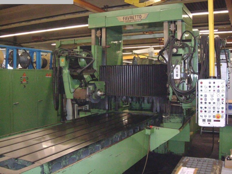 used Grinding machines Surface Grinding Machine FAVRETTO Fr 125/110