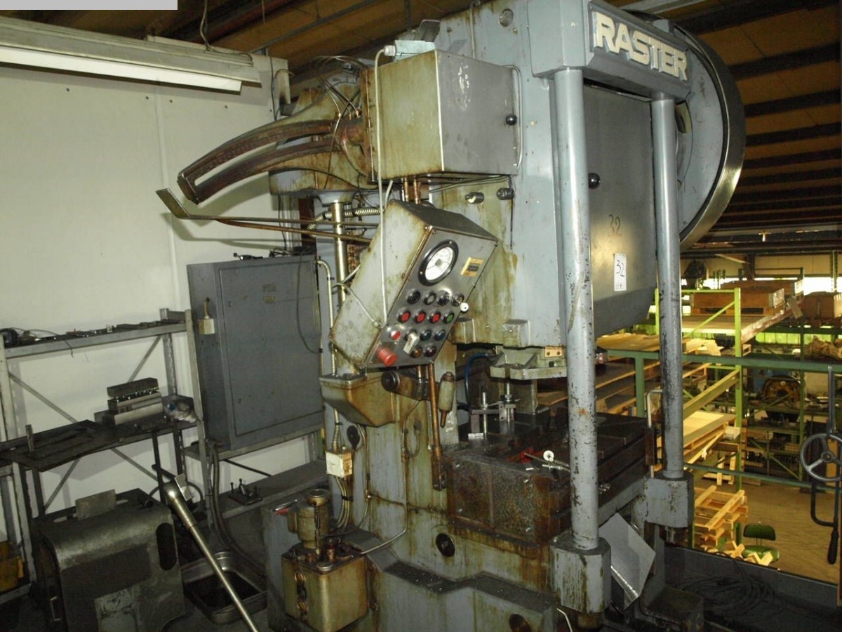 used Machines available immediately open fronted high speed press RASTER HR40