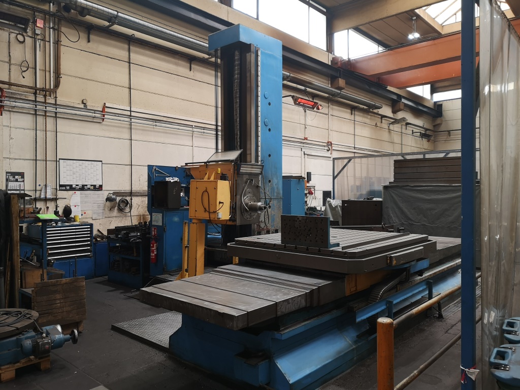 used forging attachments Table Type Boring and Milling Machine TOS WHN 13C