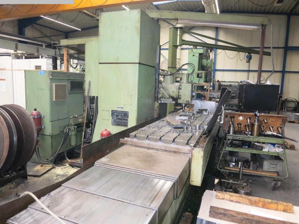 used  Bed Type Milling Machine - Universal TOS FSS 80 NC