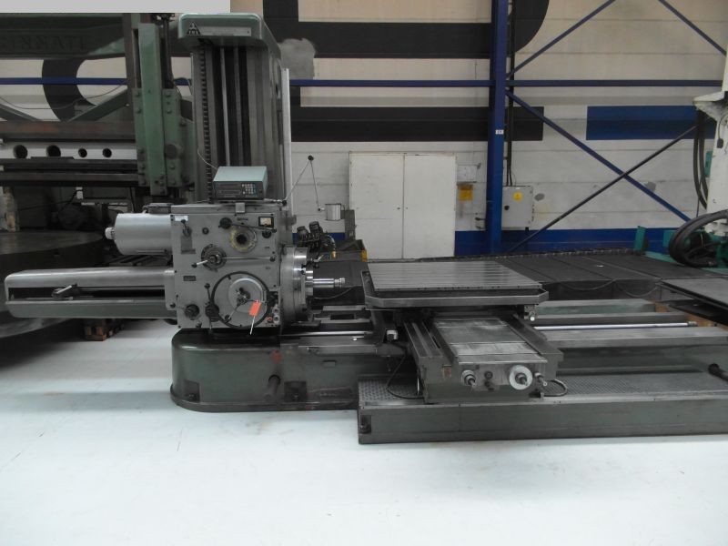 used  Table Type Boring and Milling Machine TOS W 100