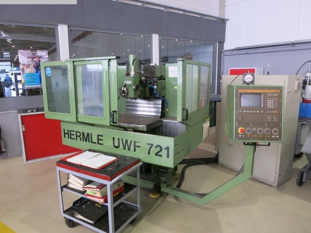 gebrauchte Maschinen sofort verfügbar Universal-Fräs- und Bohrmaschine HERMLE UWF 721