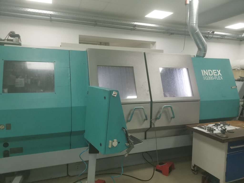 gebrauchte Metallbearbeitungsmaschinen CNC Dreh- und Fräszentrum INDEX G300 L- Flex