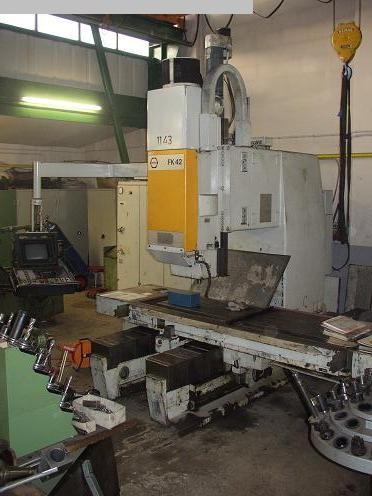 gebrauchte Metallbearbeitungsmaschinen Fräsmaschine - Universal WERNER KR 42 NC