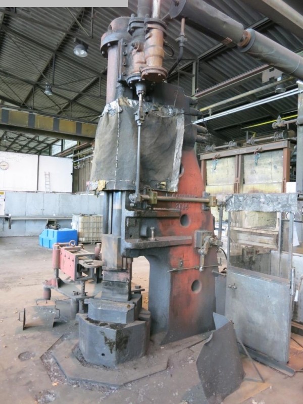 gebrauchte Metallbearbeitungsmaschinen Schmiedehammer BANNING 400 kp