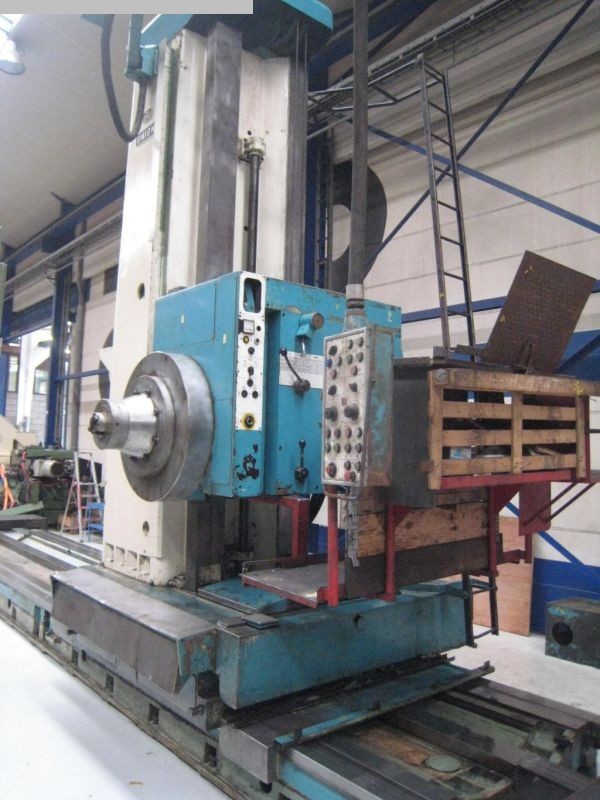 used Boring mills / Machining Centers / Drilling machines Floor Type Boring and Milling M/C - Hor. UNION BFP 125