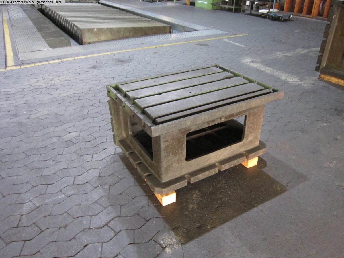 used  Cube Table Raboma -