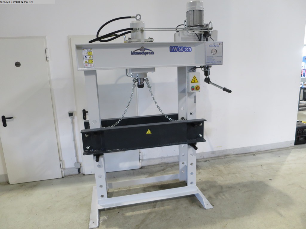 gebrauchte Maschinen sofort verfügbar Werkstattpressen - hydraulisch INTEMACH HD 60 - 900
