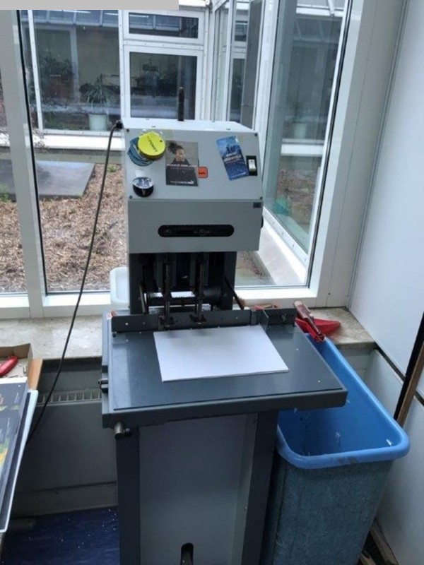 gebrauchte Druckereimaschinen Papierbohrmaschine Foellmer HD 220F