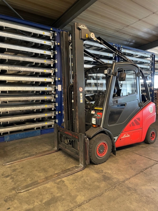 used Machines available immediately Fork Lift Truck - Gas LINDE H35T-01