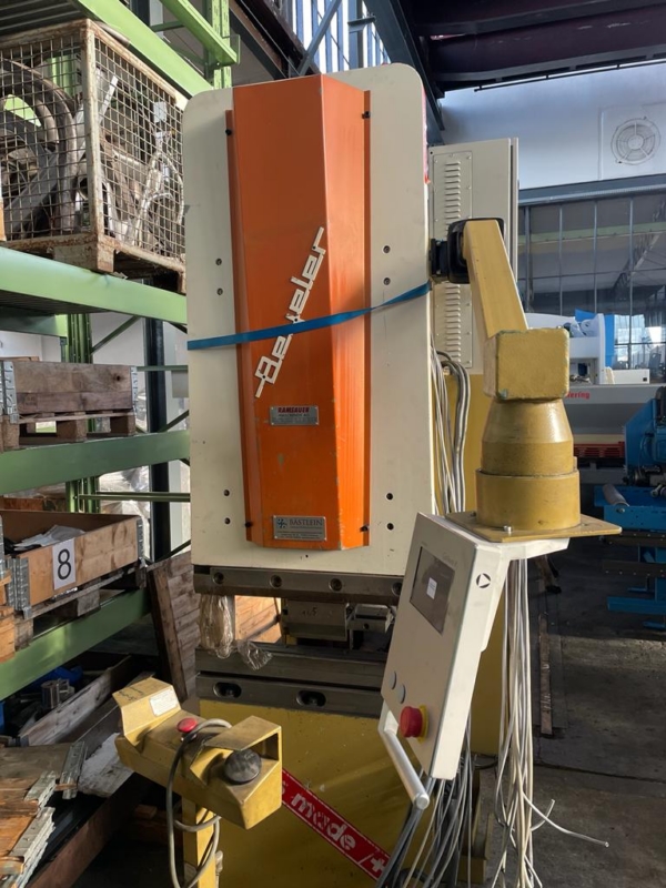gebrauchte Maschinen sofort verfügbar Abkantpresse - hydraulisch BEYELER RT 25x700 - CNC