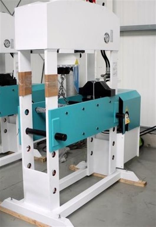 gebrauchte Maschinen sofort verfügbar Werkstattpresse - hydraulisch FALKEN DPM-K 1070/100 verstellb. Zyli