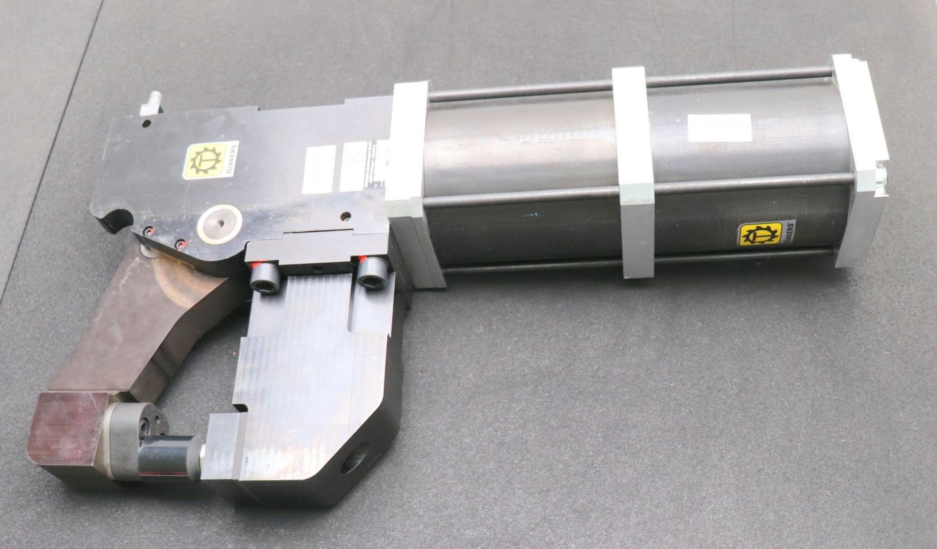 gebrauchte Loch- und Prägepresse TÜNKERS PFS 900-150 75° T12-3 gebrauchte Loch- und Prägepresse TÜNKERS PFS 900-150 75° T12-3
