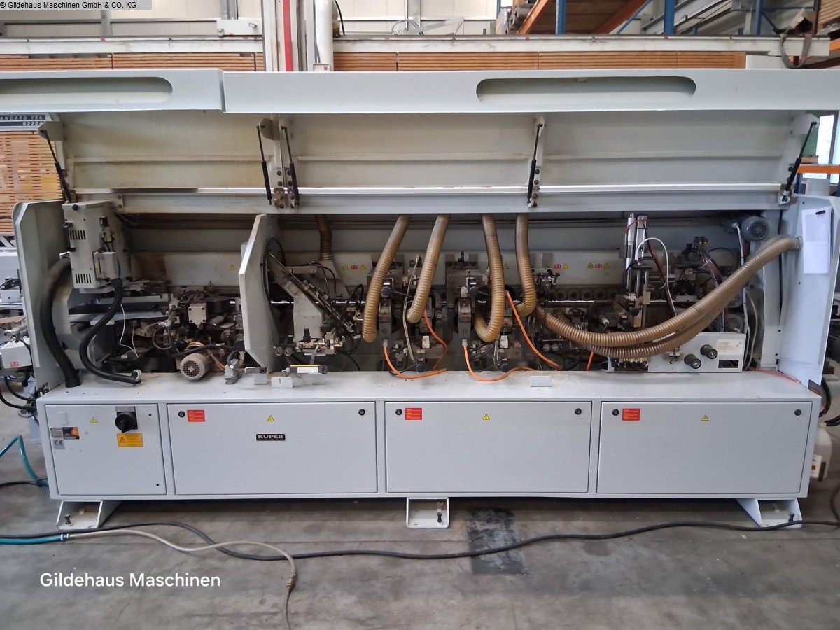 Kantenanleimmaschine von BRANDT.