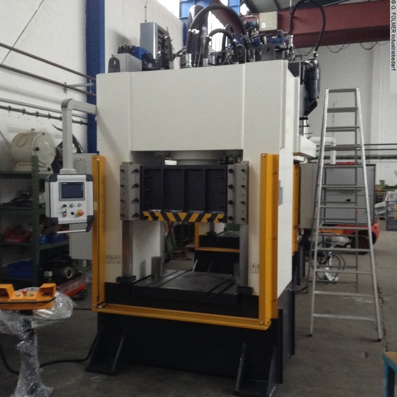 used Machines available immediately Double Column Press - Hydraulic Folmer DCC